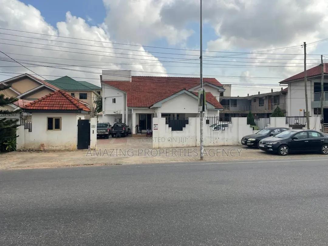 10 Bed House for Rent at East Legon,Shiashie
Suitable for Office - 10 bedroom Commercial in Greater Accra, Adjiriganor, Otano - Rent