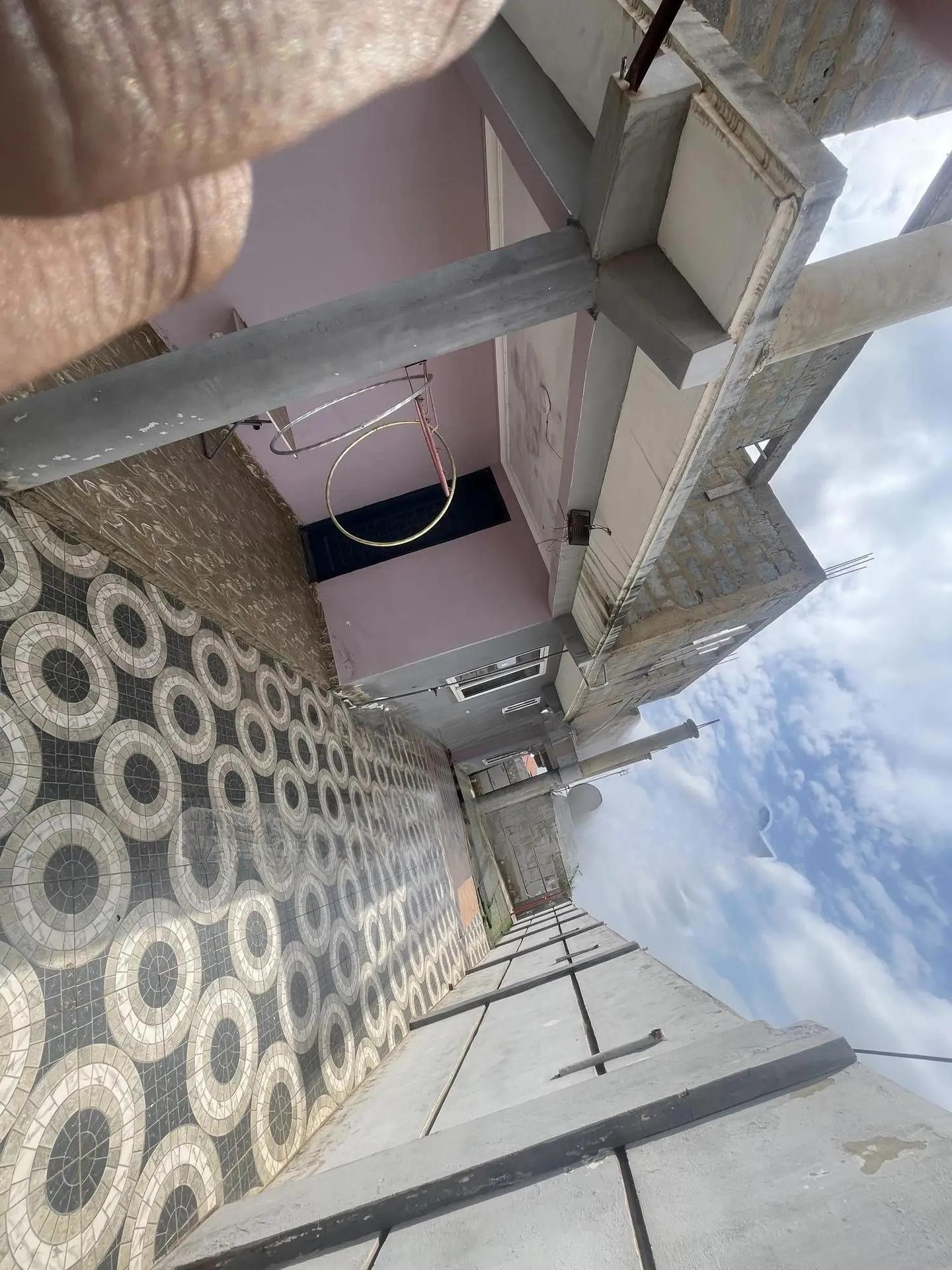 8bdrm Block of Flats in Number 1 for sale - 8 bedroom House in Greater Accra, Madina, Number 1, 11/08 - Sale
