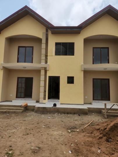 2 bedroom townhouse for sale at Amasaman - 2 bedroom House in Amasaman - Sale