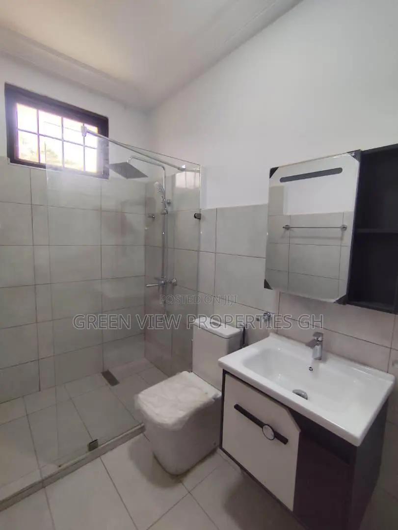 15 Bedroom House Commercial Property for Rent - 15 bedroom Commercial in Greater Accra, Roman Ridge, Roman Ridge Shopping Arcade - Rent