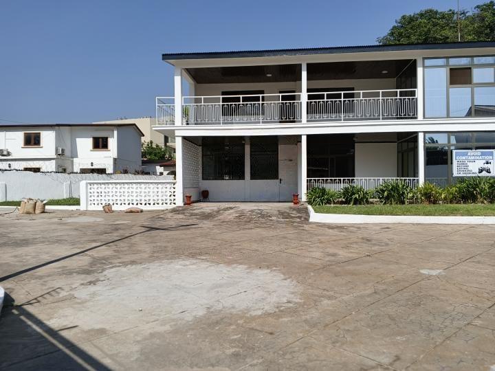 15 room commercial space for rent at Cantonment - 15 bedroom Commercial in Cantonment - Rent