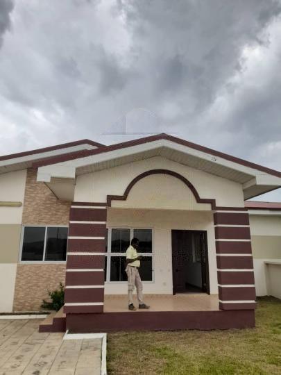 3 bedroom townhouse for sale at Oyibi - 3 bedroom House in Oyibi - Sale