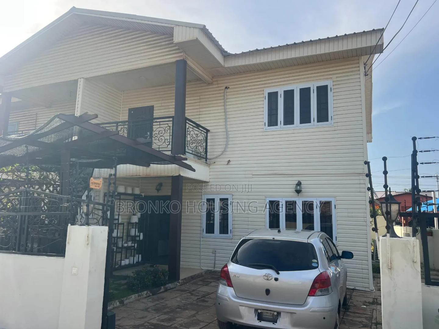 Furnished 3bdrm Townhouse / Terrace in Bronko Housing, Coca Cola - 3 bedroom House in Greater Accra, Spintex, Coca Cola - Rent