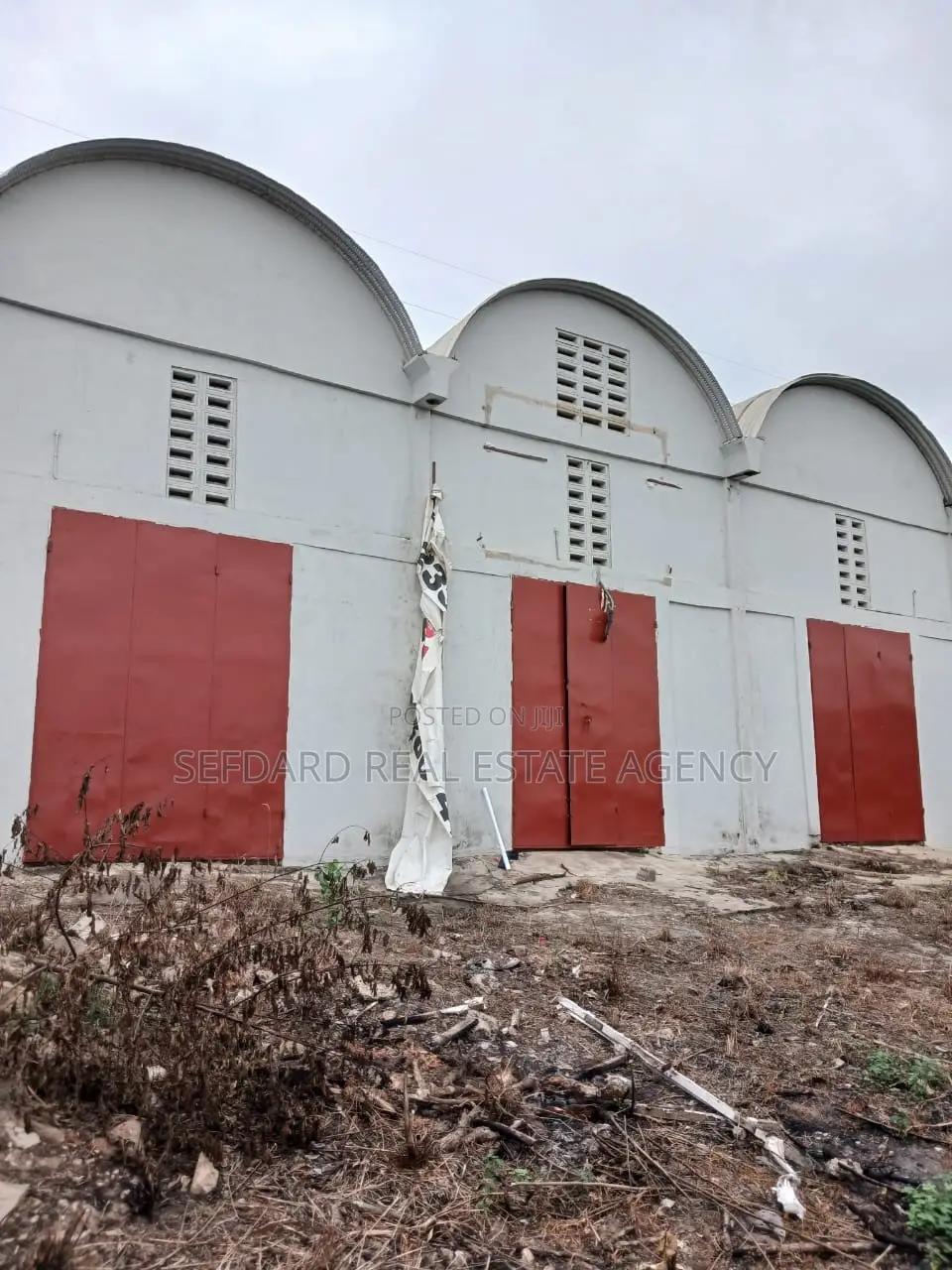 Warehouse for Rent – Roadside Location - Commercial in Greater Accra, Weija - Rent