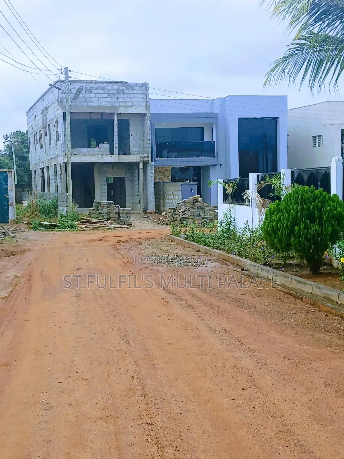 4bdrm House in Agbogba Old, North Legon for sale - 4 bedroom House in Greater Accra, North Legon - Sale