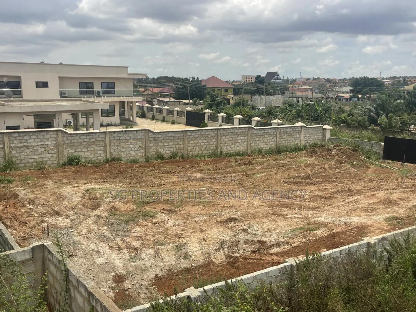 Genuine and Documented One Full Plot for Sale at Lashibi - Land in Greater Accra, Tema Metropolitan, Sakumono - Sale