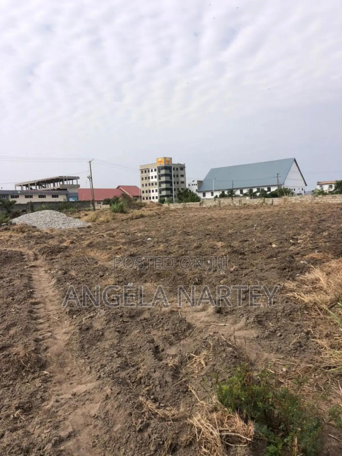 One Acre Land at Tema Beach Road - Land in Greater Accra, Tema Metropolitan - Sale