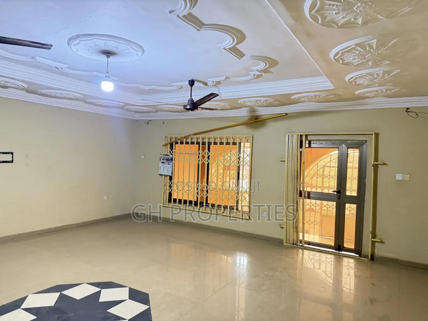 3bdrm Apartment in Daban, Kumasi Metropolitan for rent - 3 bedroom Apartment in Ashanti, Kumasi Metropolitan - Rent