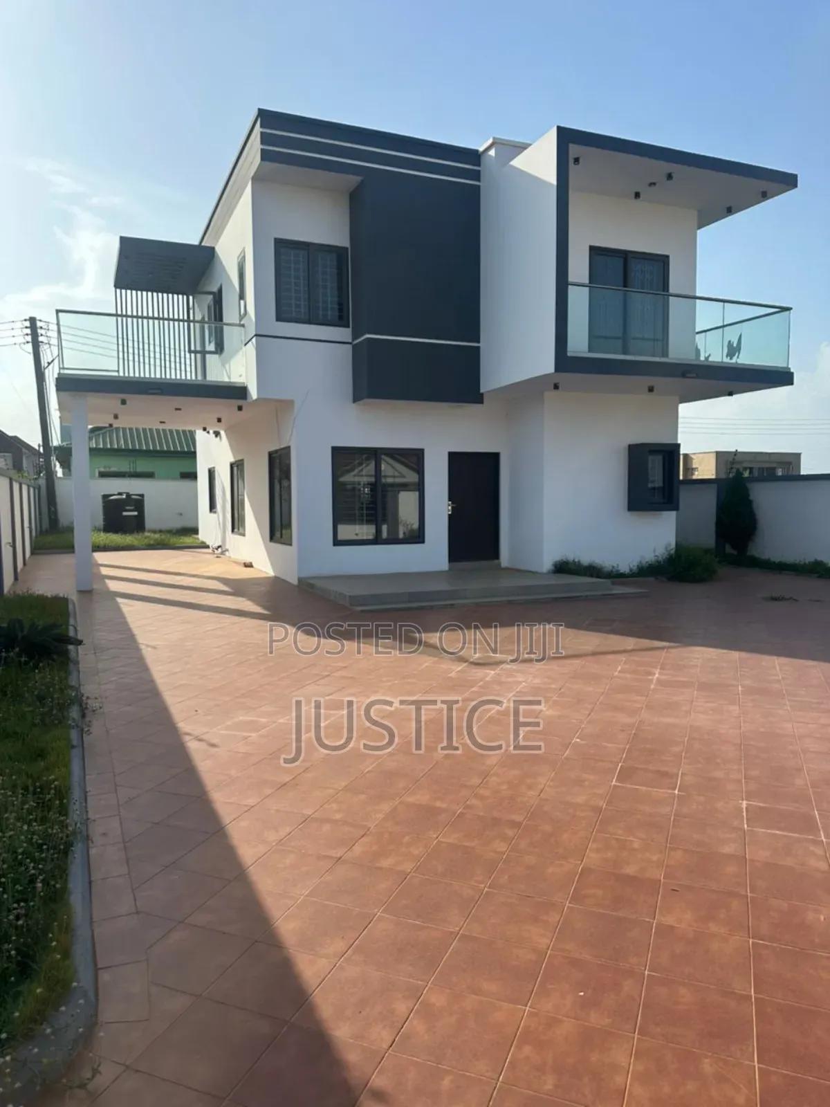 4bdrm House in C25 Tema, Community 25 for sale - 4 bedroom House in Greater Accra, Tema Metropolitan, Community 25 - Sale