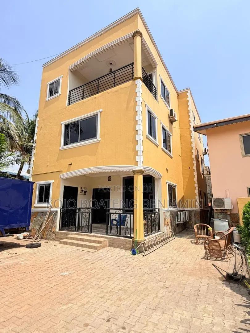 3bdrm Duplex in School Junction for rent - 3 bedroom House in Greater Accra, Ashaley Botwe, Ashaley Botwe School Junction - Rent