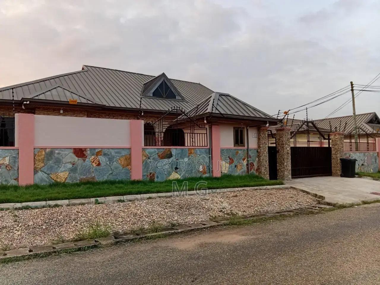 2bdrm Apartment in C25, Community 25 for rent - 2 bedroom Apartment in Greater Accra, Tema Metropolitan, Community 25 - Rent