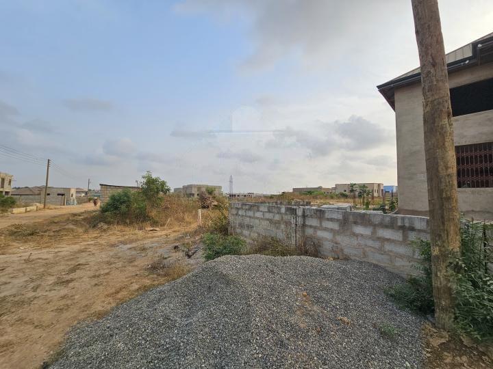 Residential serviced land for sale at Tema Communiuty 25 Berverly Hills-Turn Your Property Dreams into Reality - Land in Tema Communiuty 25 Berverly Hills-Turn Your Property Dreams into Reality - Sale