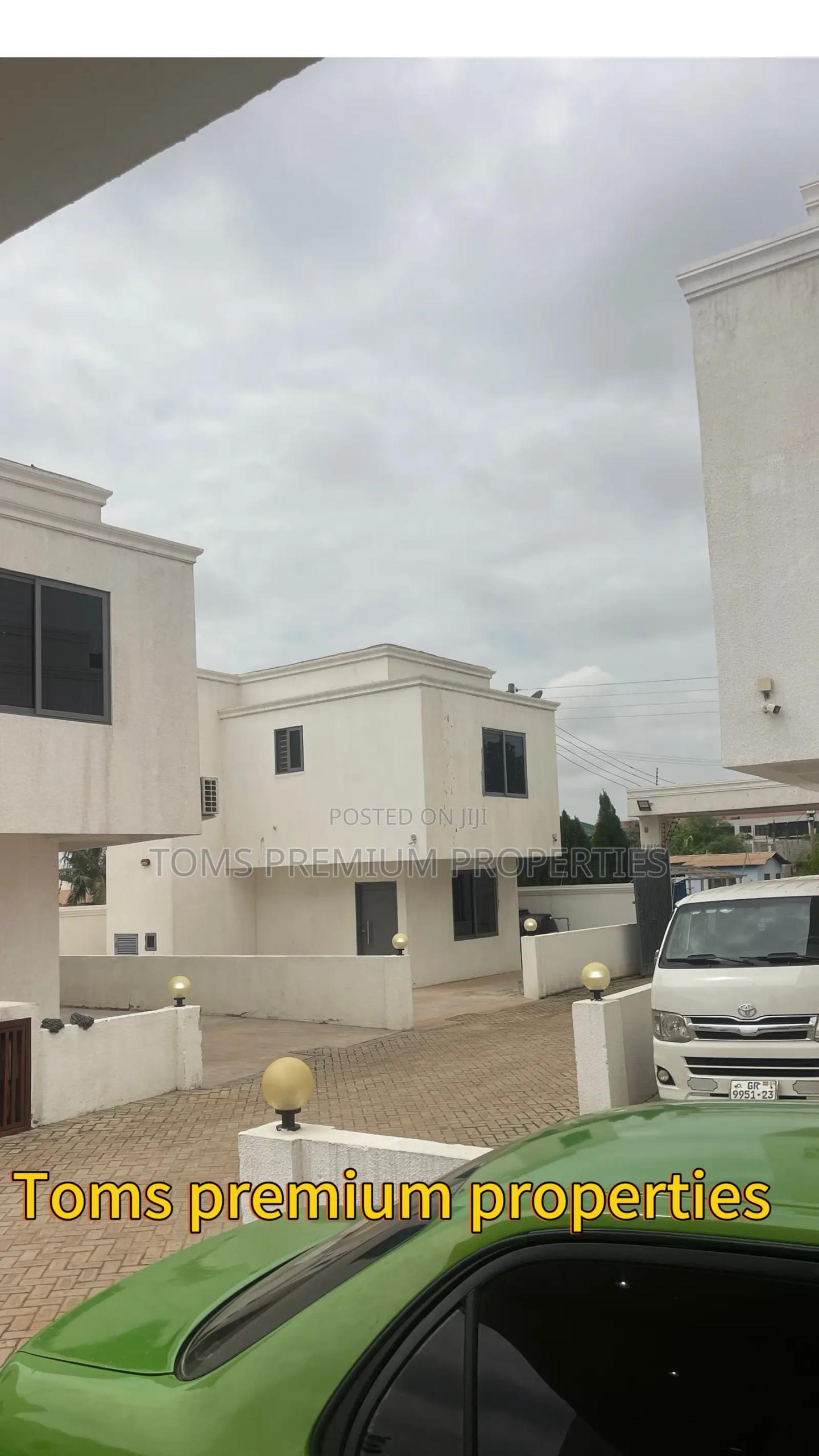 2bdrm Duplex in School Junction, Ashaley Botwe for rent - 2 bedroom House in Greater Accra, Ashaley Botwe - Rent