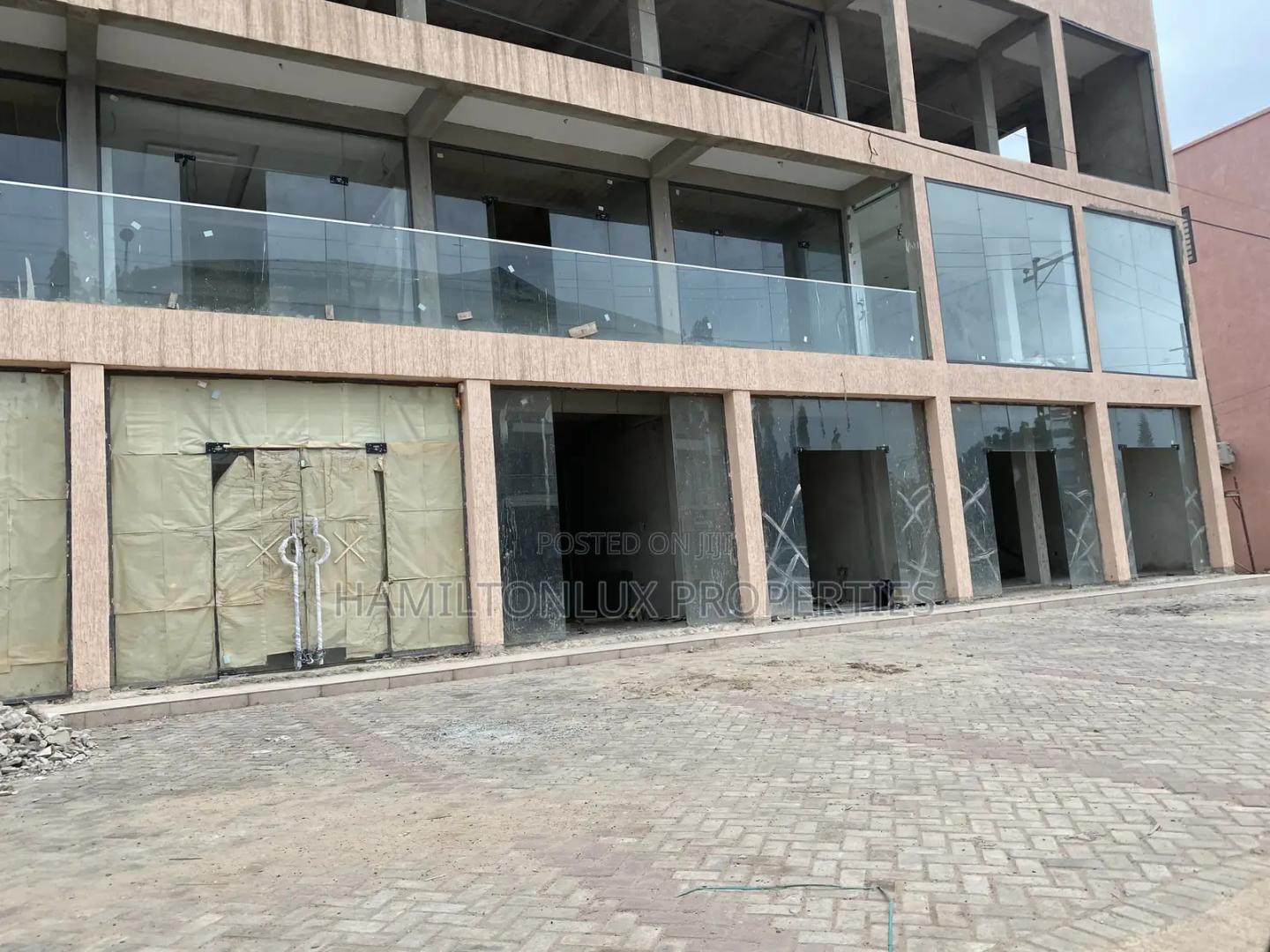 Spacious Shops in East Legon Lane - Commercial in Greater Accra, East Legon - Rent