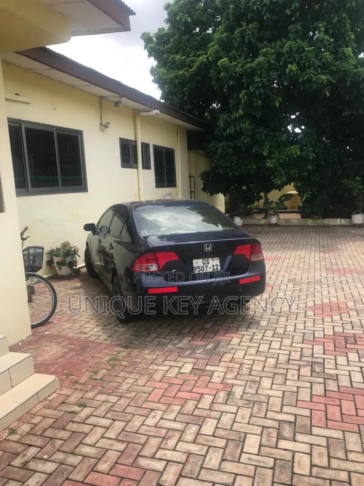 3bdrm House in Unique Key Agency, Tesano for sale - 3 bedroom House in Greater Accra, Tesano - Sale
