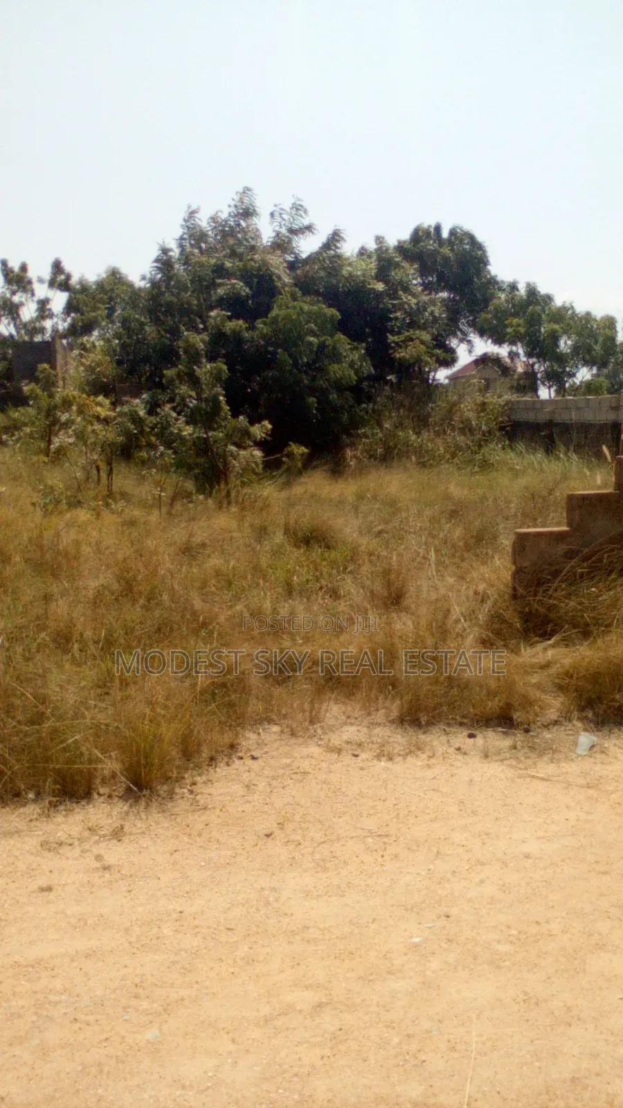 One Plot of With Uncompleted for Sell at Amasaman Obeyeyie Jidda - Land in Greater Accra, Ga West Municipal, Amasaman - Sale