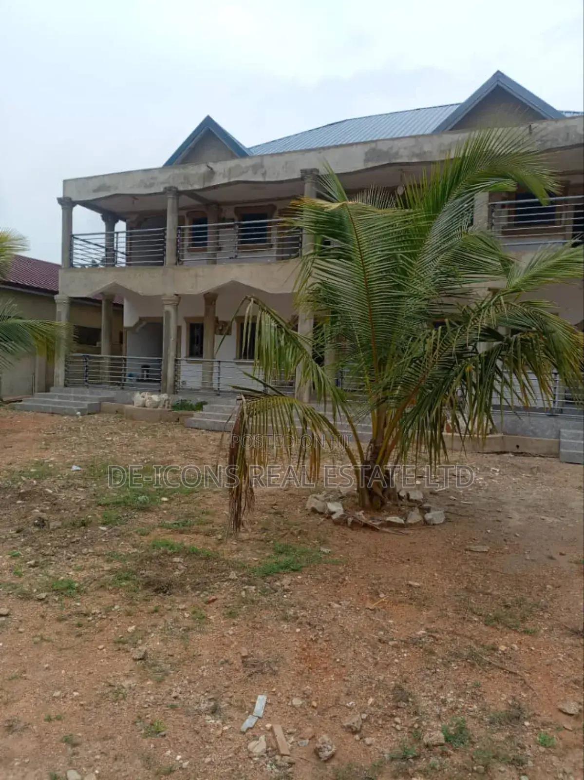 10 Spacious and Neatly Built - Commercial in Central Region, Awutu Senya East Municipal - Sale
