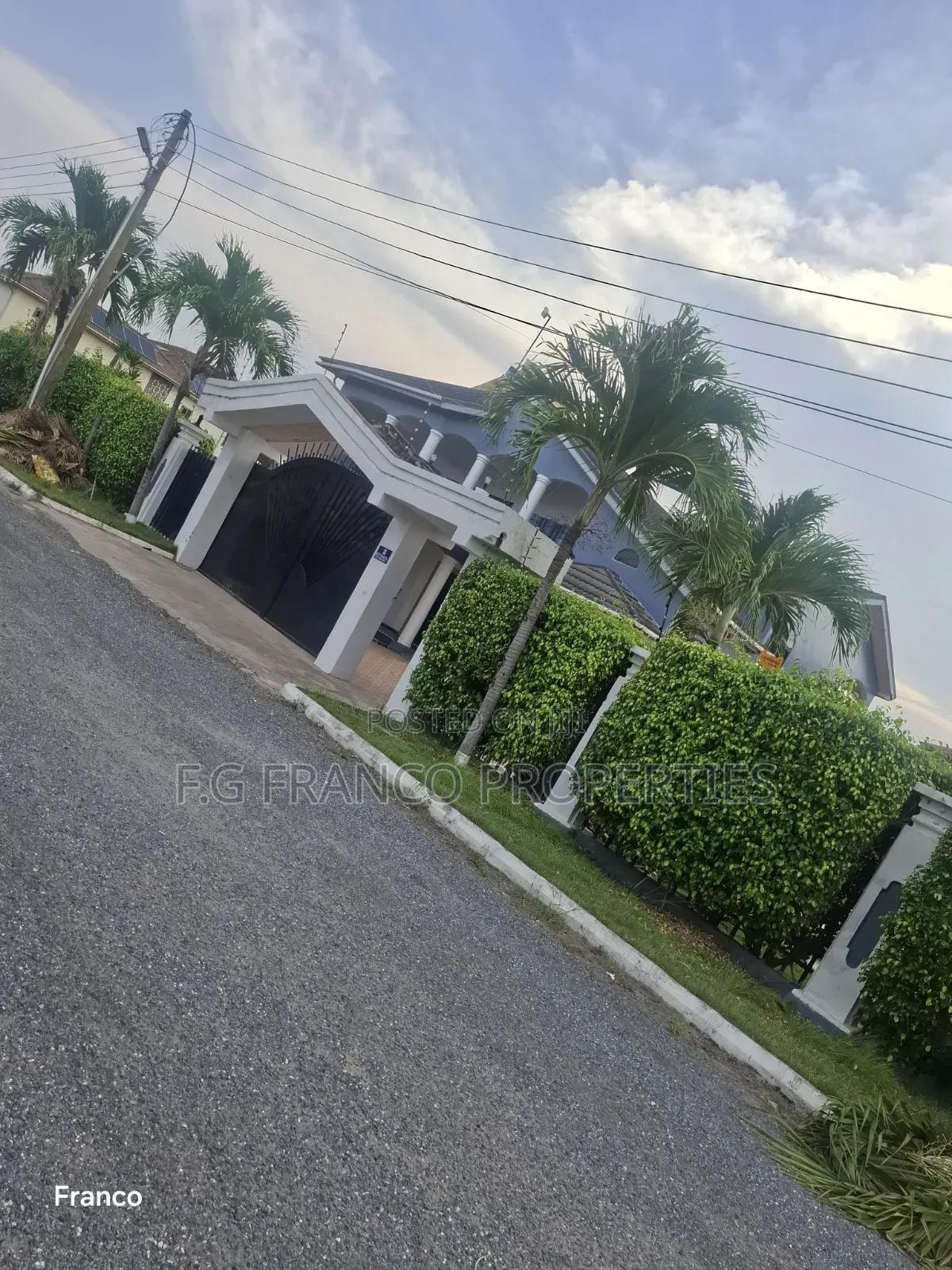 4bdrm House in K. G, Franco, Manet Junction for rent - 4 bedroom House in Greater Accra, Spintex, Manet Junction - Rent