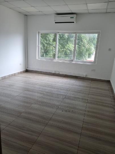 25 room commercial space for rent at Labone - 25 bedroom Commercial in Labone - Rent