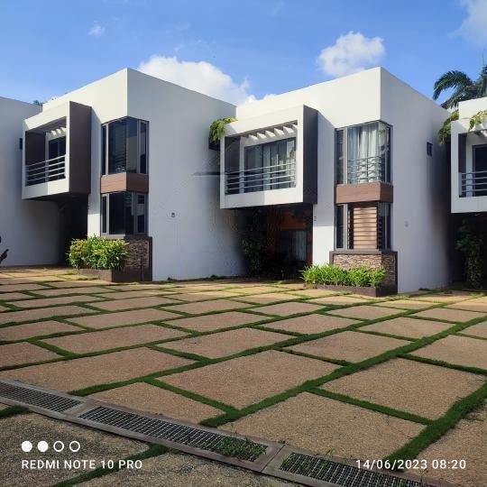 3 bedroom furnished townhouse for rent at Kanda Estate - 3 bedroom House in Kanda Estate - Rent