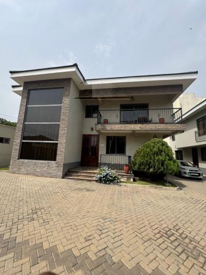 3 bedroom townhouse for rent at Cantoments - 3 bedroom House in Cantoments - Rent