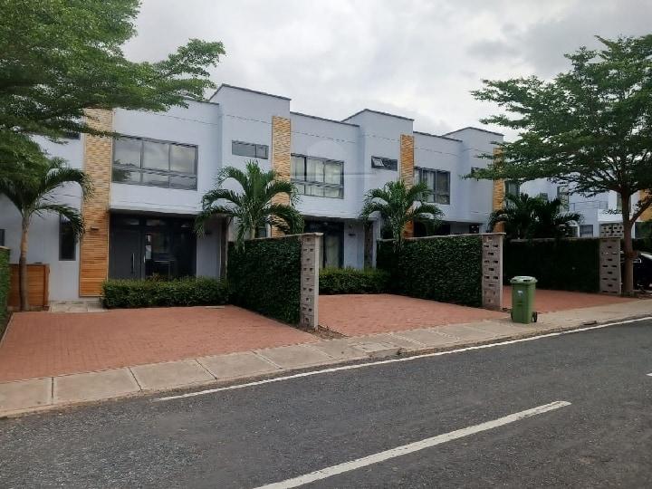 4 bedroom townhouse for sale at Ayi Mensah - 4 bedroom House in Ayi Mensah - Sale