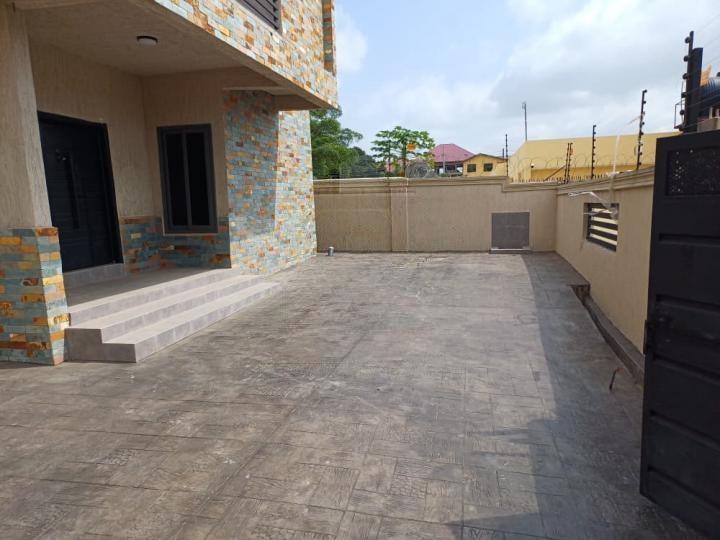 3 bedroom townhouse for sale at Dome - 3 bedroom House in Dome - Sale