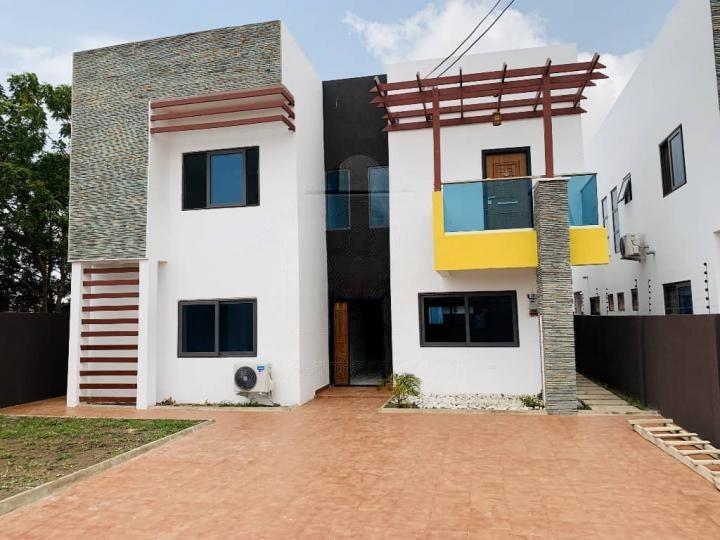 4 bedroom house for sale at East Legon - 4 bedroom House in East Legon - Sale