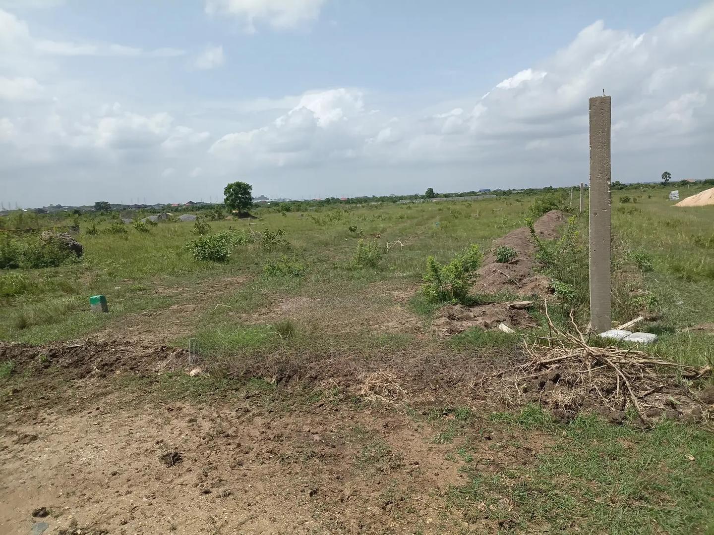 Exclusive Full Plot Investment at Shai Hills - Land in Greater Accra, Accra Metropolitan - Sale