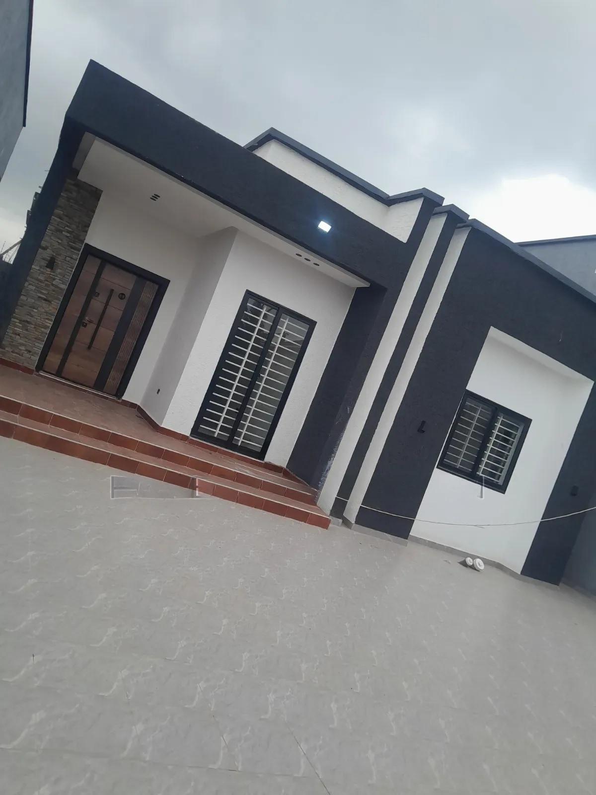 3bdrm House in Oyarifa Mall Area for sale - 3 bedroom Commercial in Greater Accra, Oyarifa, Oyarifa Mall Area - Sale