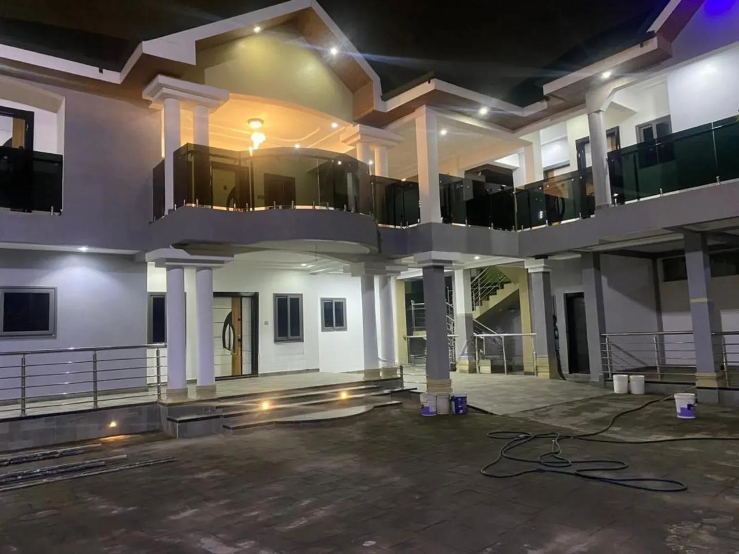 5bdrm House in Hatso, Haatso for sale - 5 bedroom House in Greater Accra, Haatso - Sale