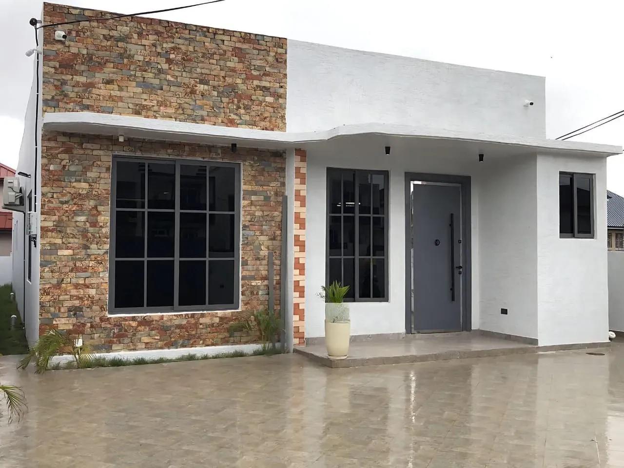 3bdrm House in Lakeside Estate for sale - 3 bedroom House in Greater Accra, Ashaley Botwe, Lake Side Estate - Sale