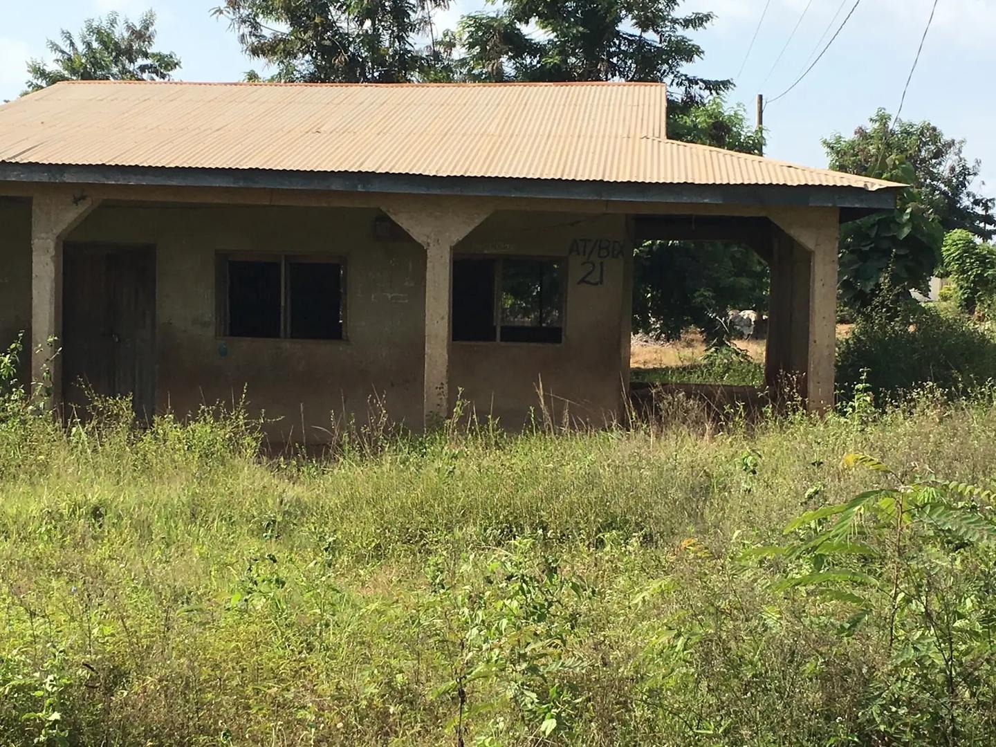 12 Plots With 6 Classroom Block - Commercial in Ashanti, Ejisu-Juaben Municipal - Sale