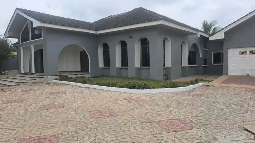 5bdrm House in Sefdard Properties, Kwabenya for rent - 5 bedroom House in Greater Accra, Ga West Municipal, Kwabenya - Rent