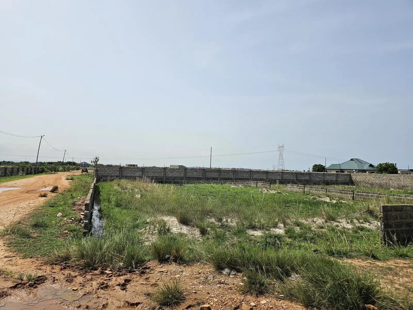 Easy Access to Amenities at Shai Hills - Land in Greater Accra, Accra Metropolitan - Sale