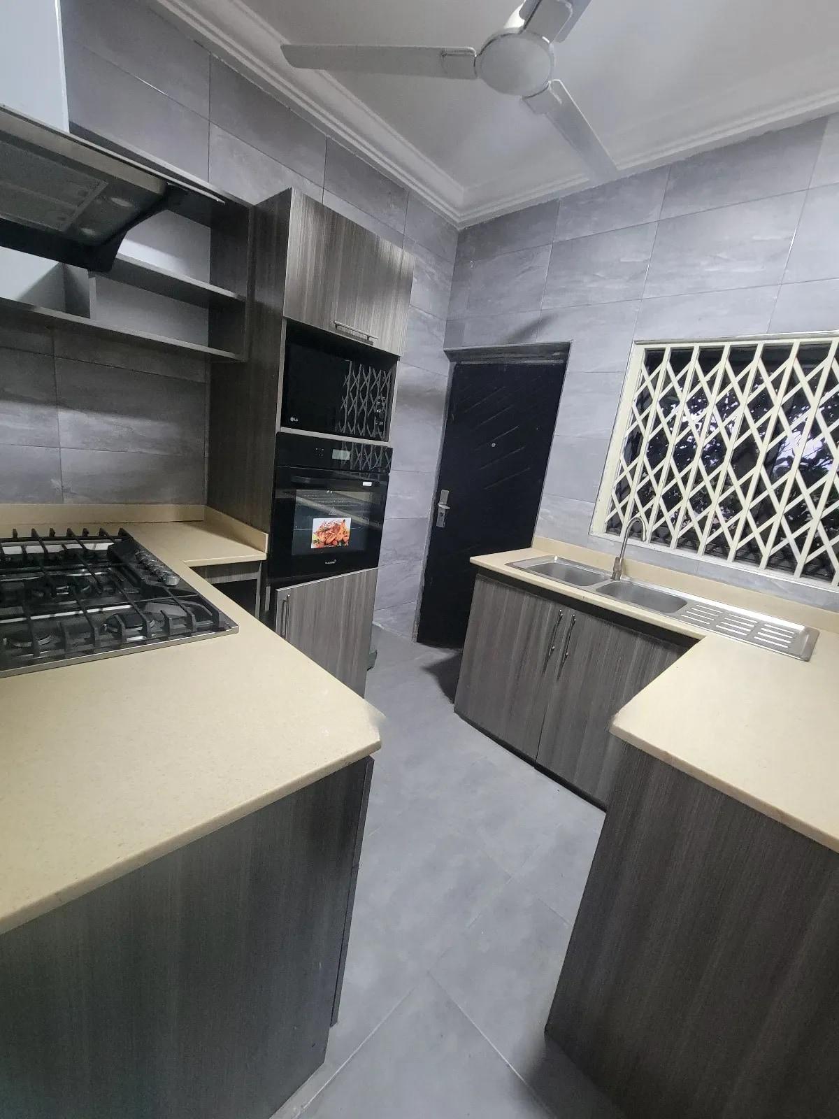 3bdrm House in Biosk Properties, Pentecost for rent - 3 bedroom House in Greater Accra, Oyibi, Pentecost / Oyibi - Rent