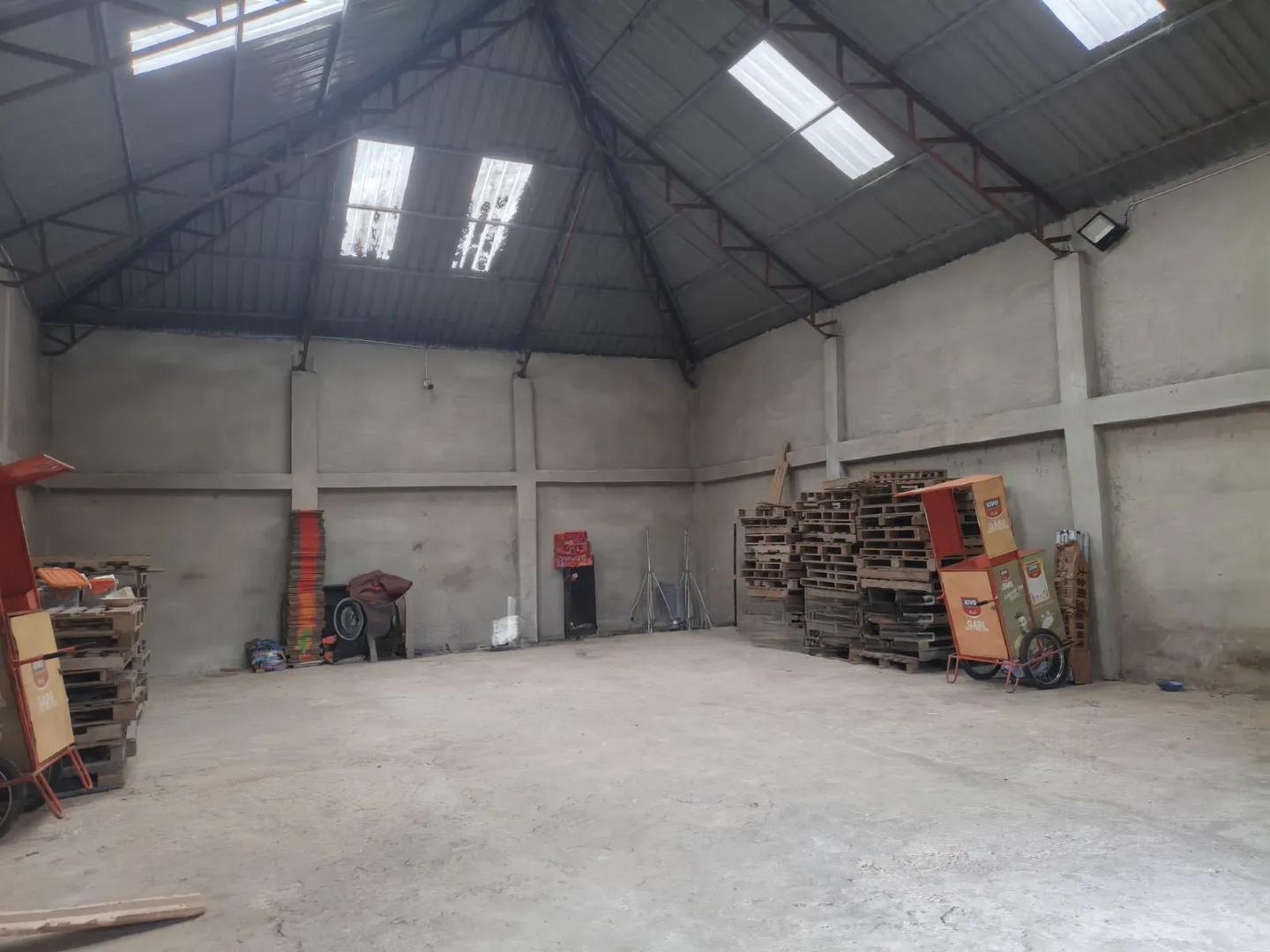 Warehouse for Rent at Abinkyi - Commercial in Ashanti, Kumasi Metropolitan - Rent