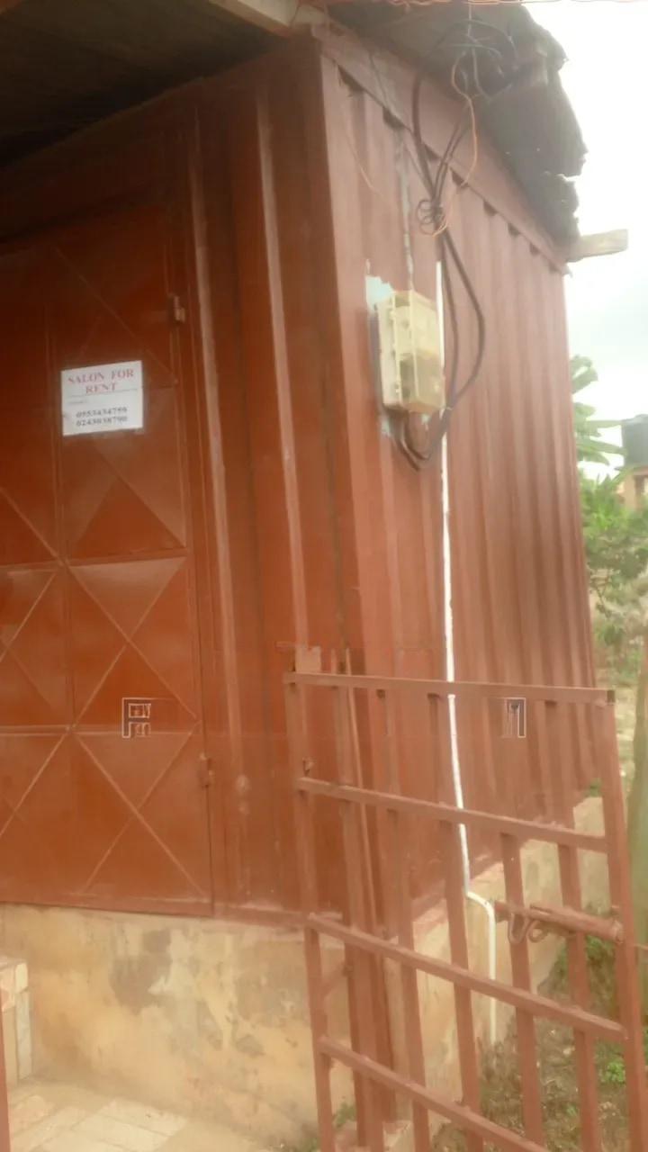 Salon Container - Commercial in Greater Accra, Gbawe, CP / Gbawe, 08/10 - Rent