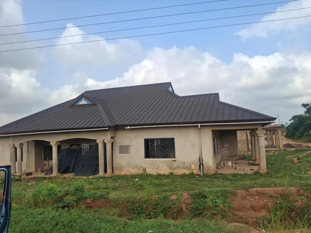 8bdrm House in Kumasi Metropolitan for sale - 8 bedroom House in Ashanti, Kumasi Metropolitan - Sale