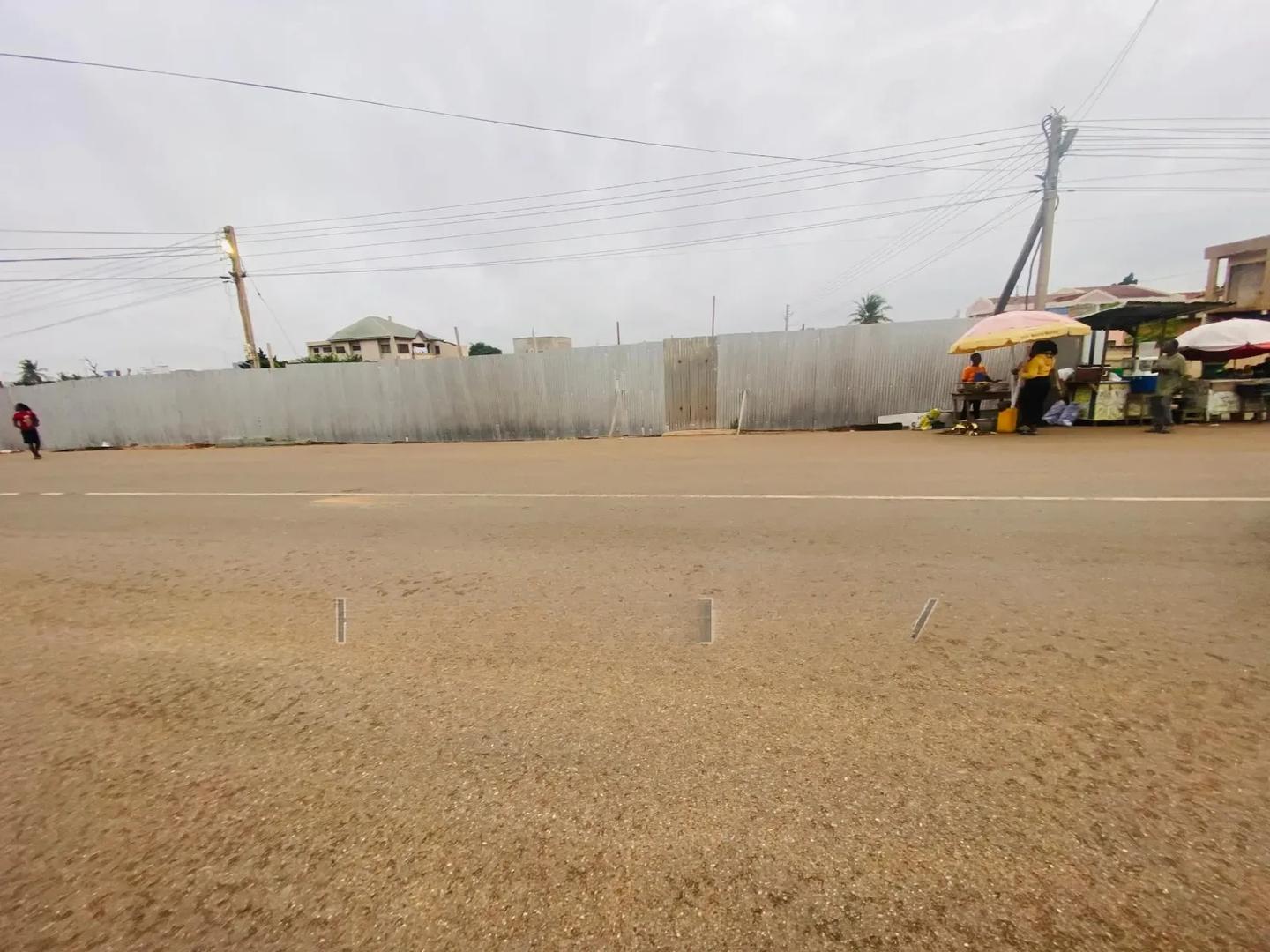 Roadside One PLOT for SALE at Abelemkpe - Land in Greater Accra, Abelemkpe, Methodist Church Area - Sale