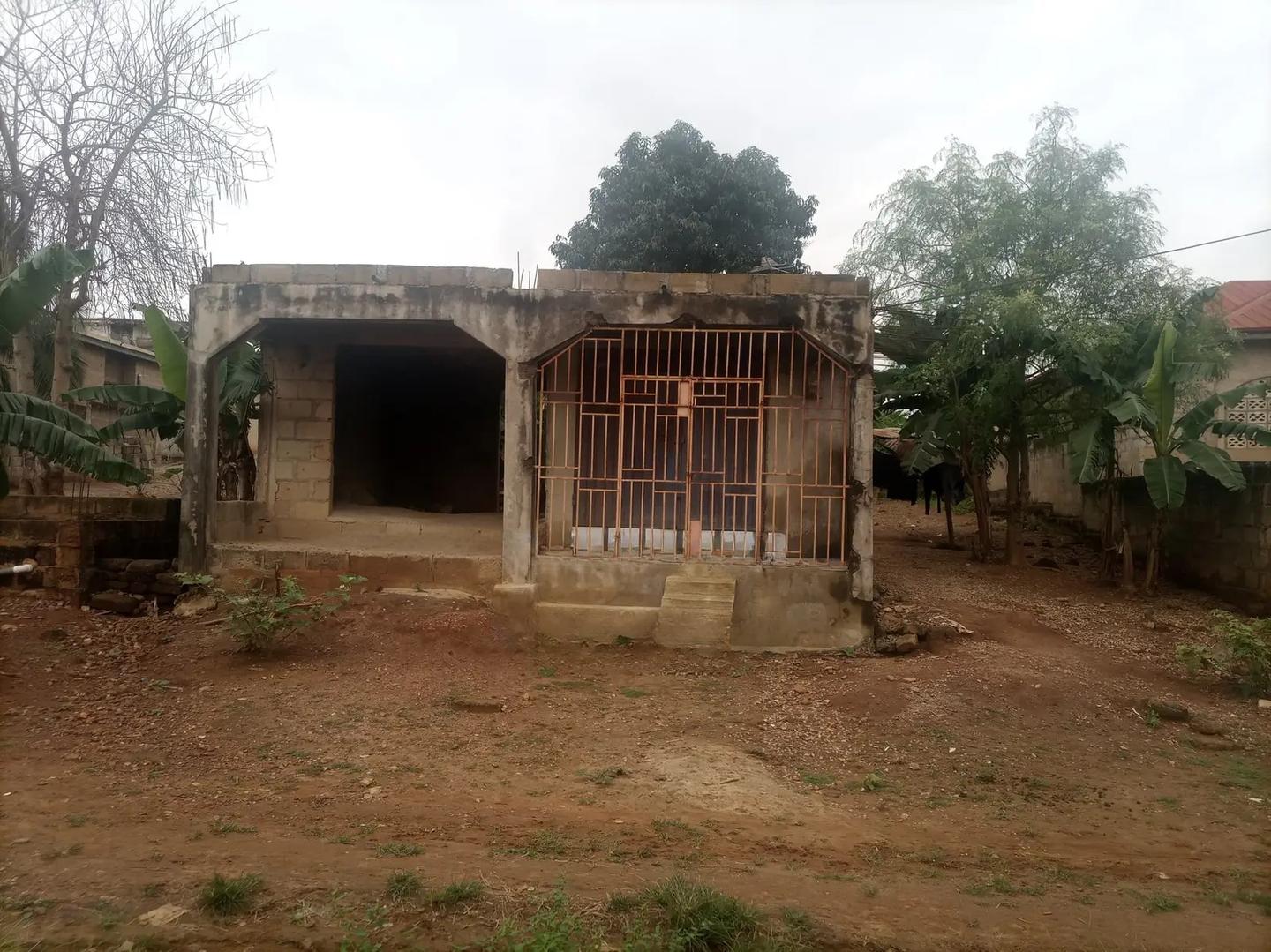 2bdrm House in Uncompleted 2, Afigya-Kwabre for sale - 2 bedroom House in Ashanti, Afigya-Kwabre - Sale