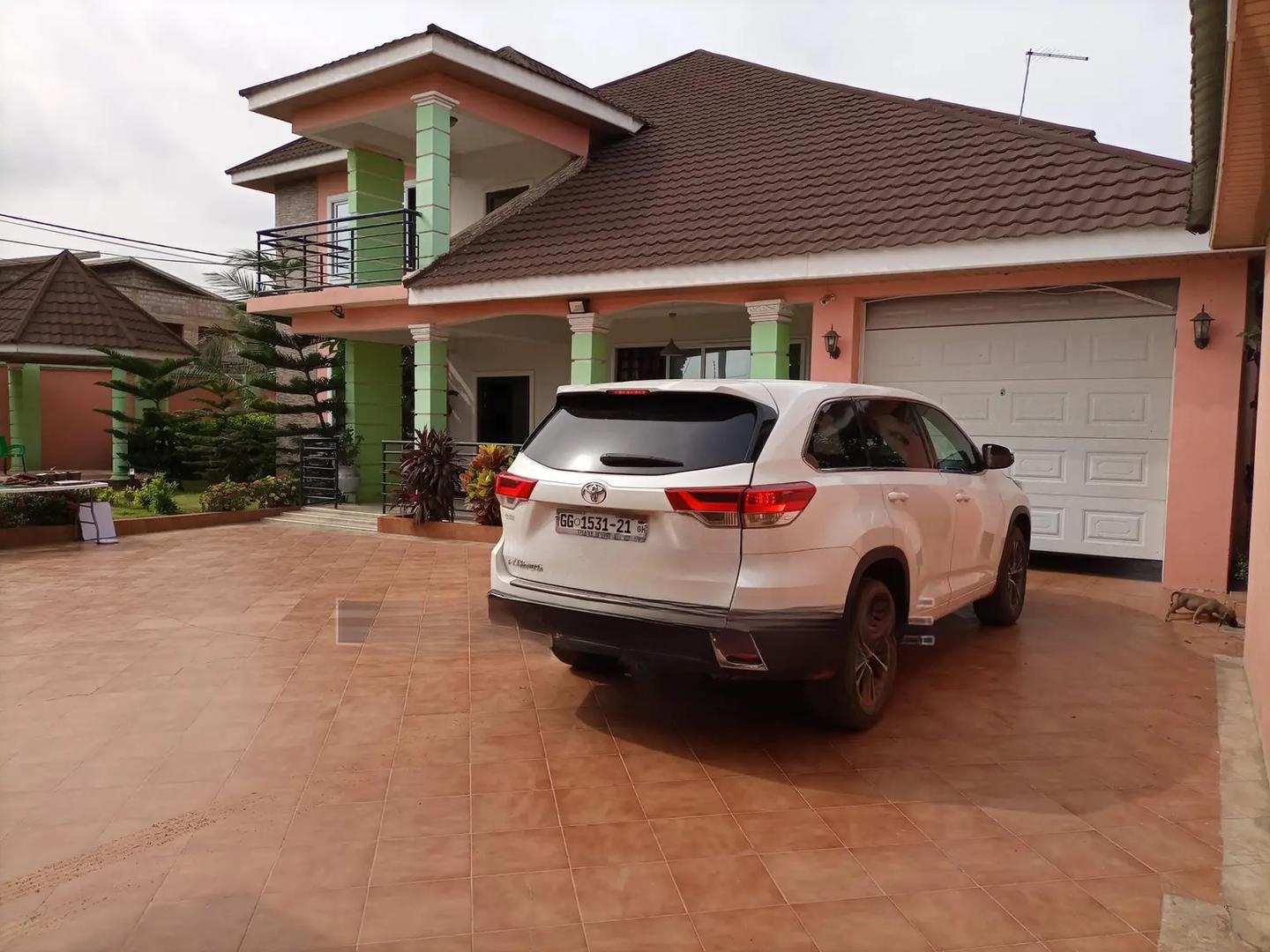 6bdrm House in Community 25 for rent - 6 bedroom House in Greater Accra, Tema Metropolitan, Community 25 - Rent