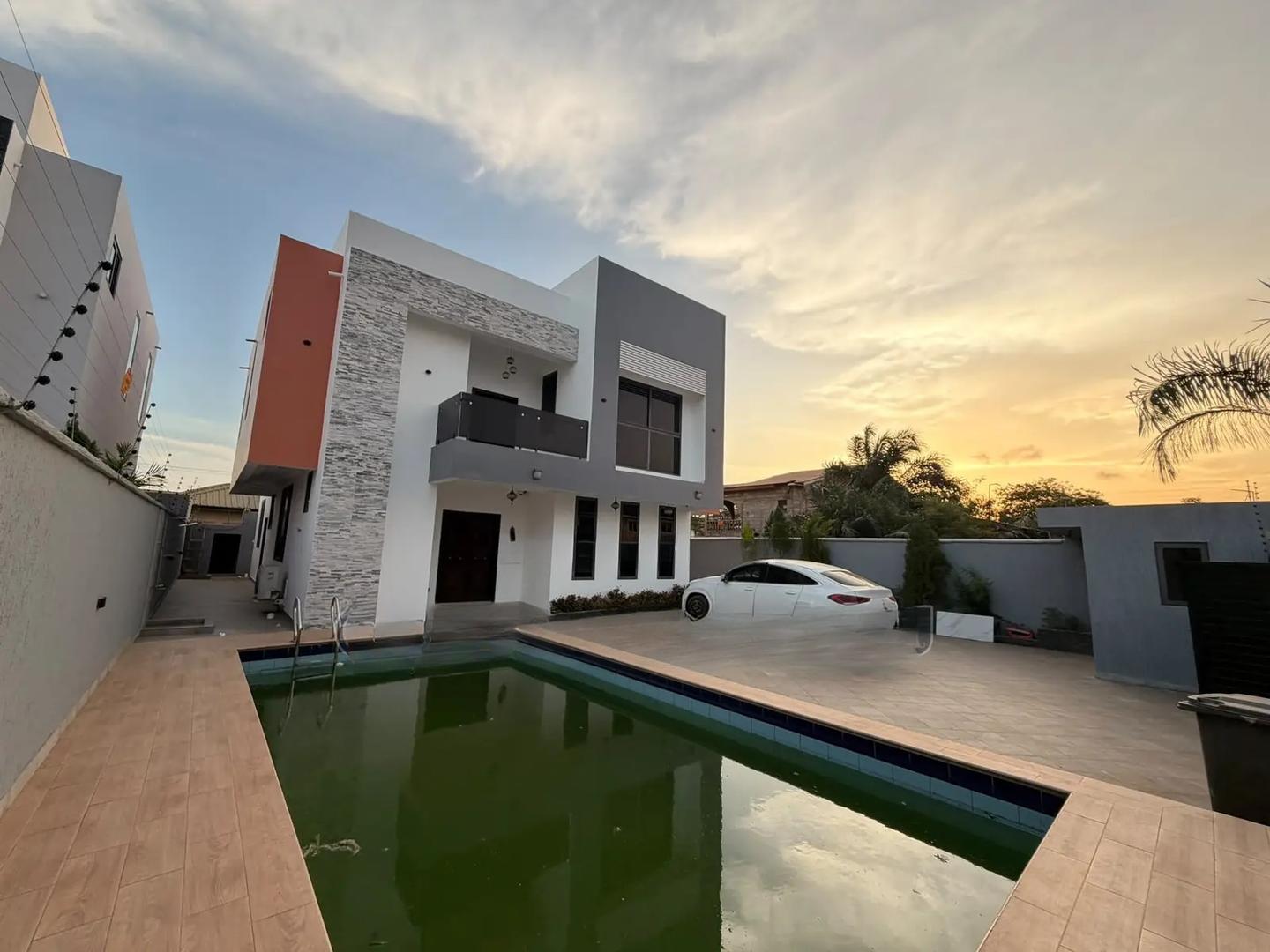 4bdrm House in Adjiriganor for sale - 4 bedroom House in Greater Accra, Adjiriganor - Sale