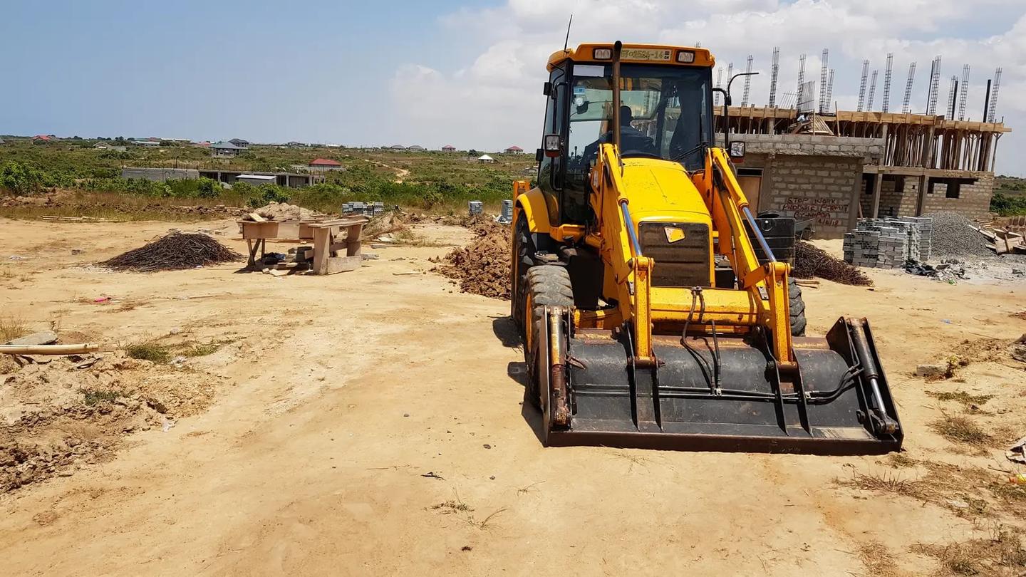 Build in a Peaceful and Growing Community - Land in Greater Accra, Accra Metropolitan - Sale