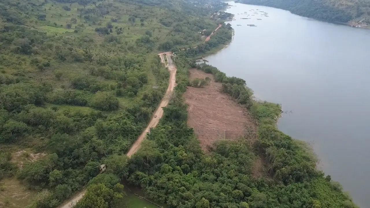 Lakeside Land Inside Akosombo - Land in Eastern Region, Asuogyaman - Sale