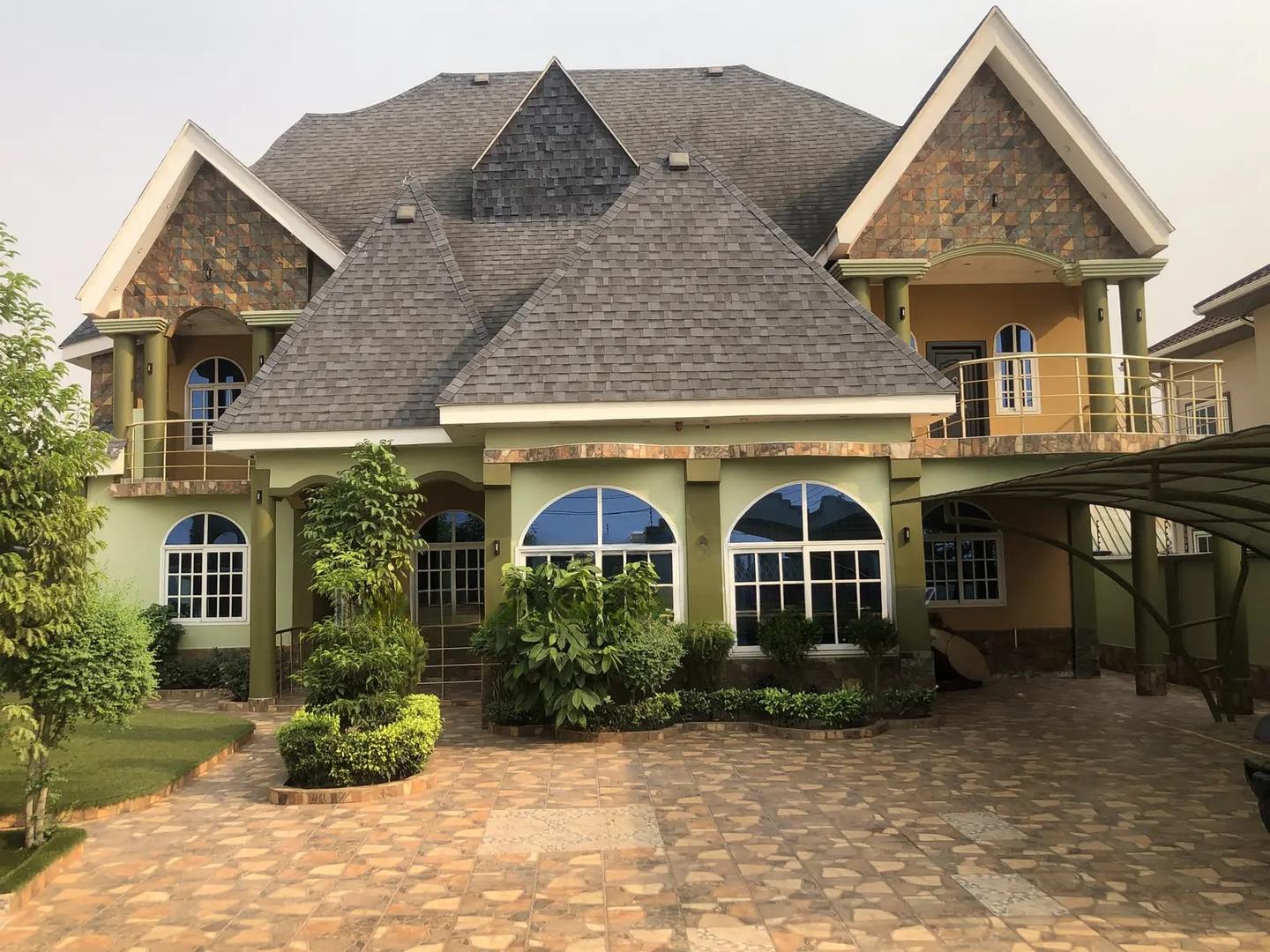 5bdrm Duplex in Oyarifa Estate, Accra Metropolitan for sale - 5 bedroom House in Greater Accra, Accra Metropolitan - Sale
