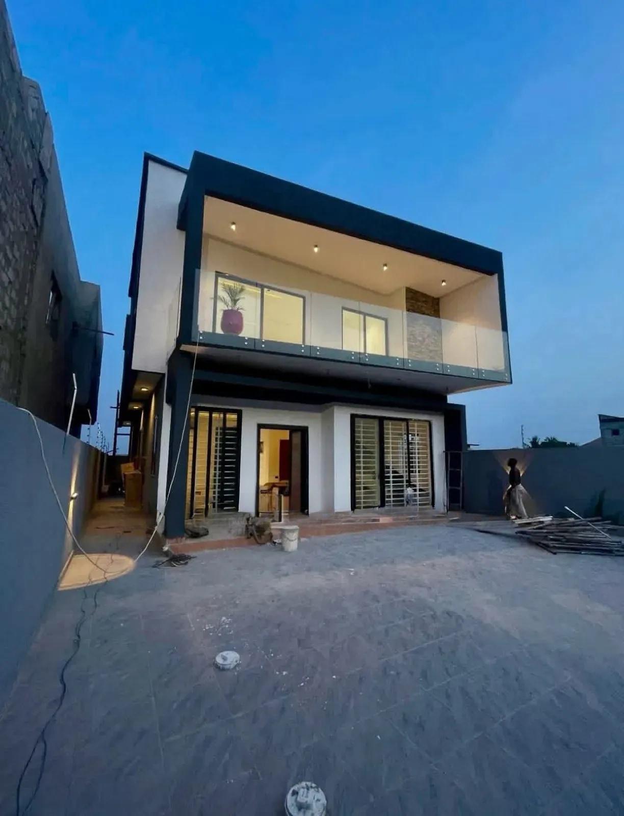 4bdrm Duplex in Ayi Mensah, Oyarifa Mall Area for sale - 4 bedroom Commercial in Greater Accra, Oyarifa, Oyarifa Mall Area - Sale