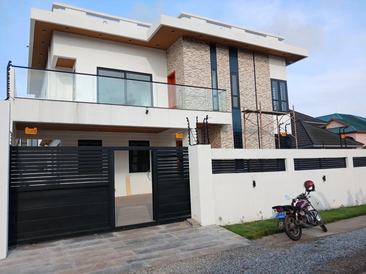 5bdrm Duplex in Spintex Road Manet:- for rent - 5 bedroom House in Greater Accra, Spintex, Manet Junction - Rent