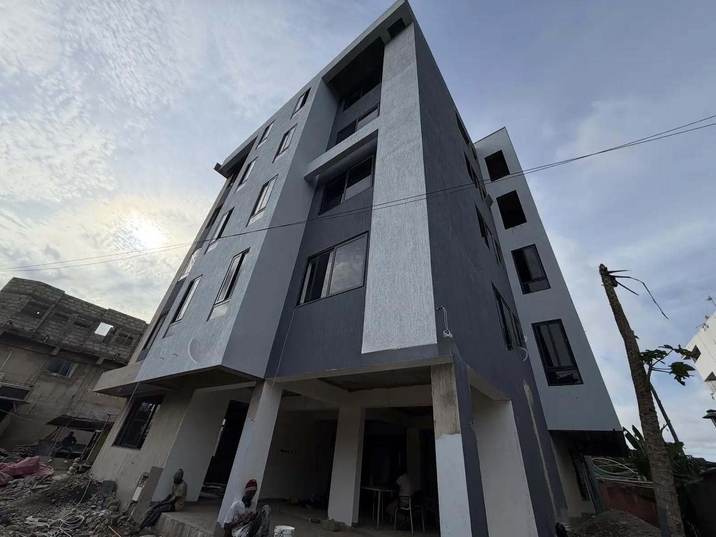 Newly Built - Commercial in Greater Accra, Spintex - Rent