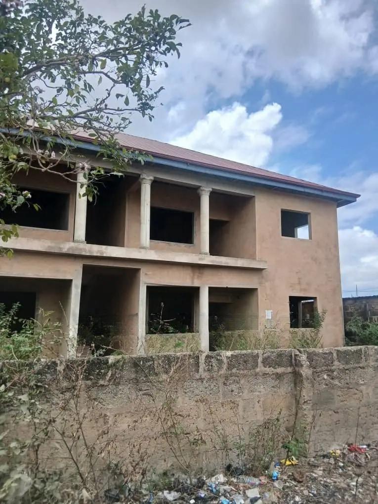 12bdrm House in Kasoa America Down, Adade for sale - 12 bedroom House in Greater Accra, Kasoa, Adade - Sale